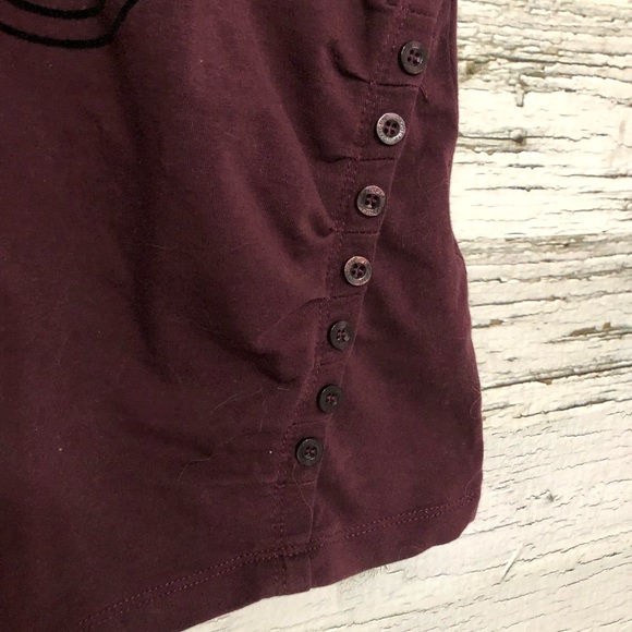 Oxygen Color Block tee w/ right lower side ruched - Picture 4 of 5